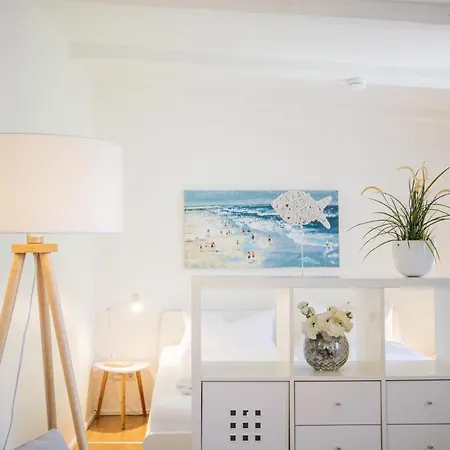 Kleines Versteck- Ein Ganz Besonderes Domizil Inmitten Der Friedrichstrasse Westerland